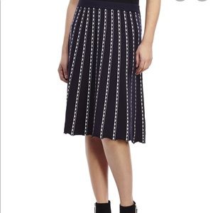 Sioni Black and White Knit Skirt
